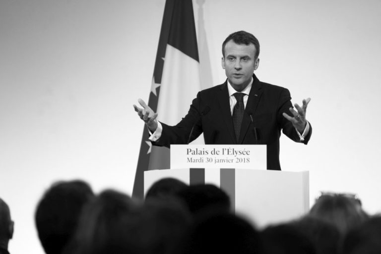 070702 Macron - Deutsch-französische „Konfrontationen“ - Atomwaffen - Atomwaffen