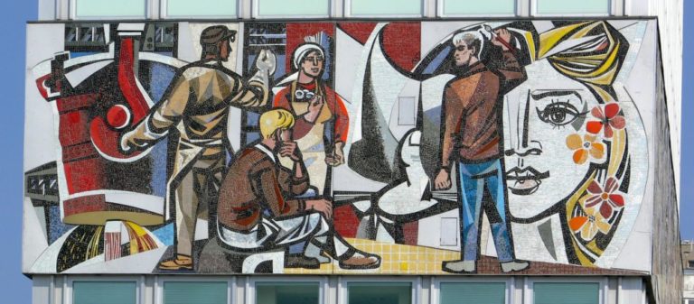 13 Berlin Haus des Lehrers Relief Süd - Kultur ist Menschwerdung - Kulturpolitik - Kulturpolitik