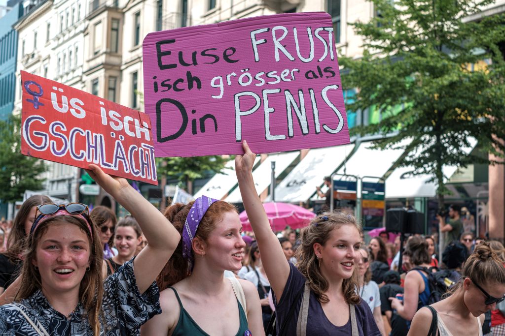 48078076746 d8b4a00c4d o - Kämpferisches Selbstbewusstsein - Internationaler Frauentag - Im Bild