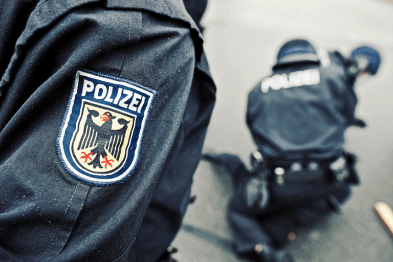 bpol bereitschaftspolizei - Staatlicher Angriff auf Bürgerrechte - Repression - Repression