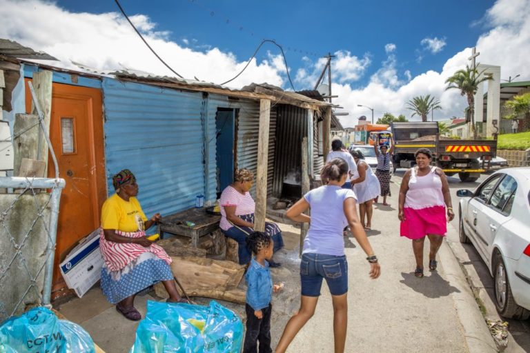 150701 Südafrika - Vor dem Sturm - Coronavirus - Coronavirus