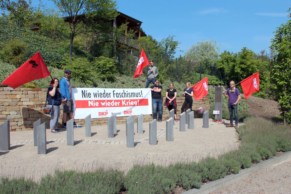 200801 Wuppertal - Friedensbotschaft - Antifaschismus, Tag der Befreiung - Im Bild