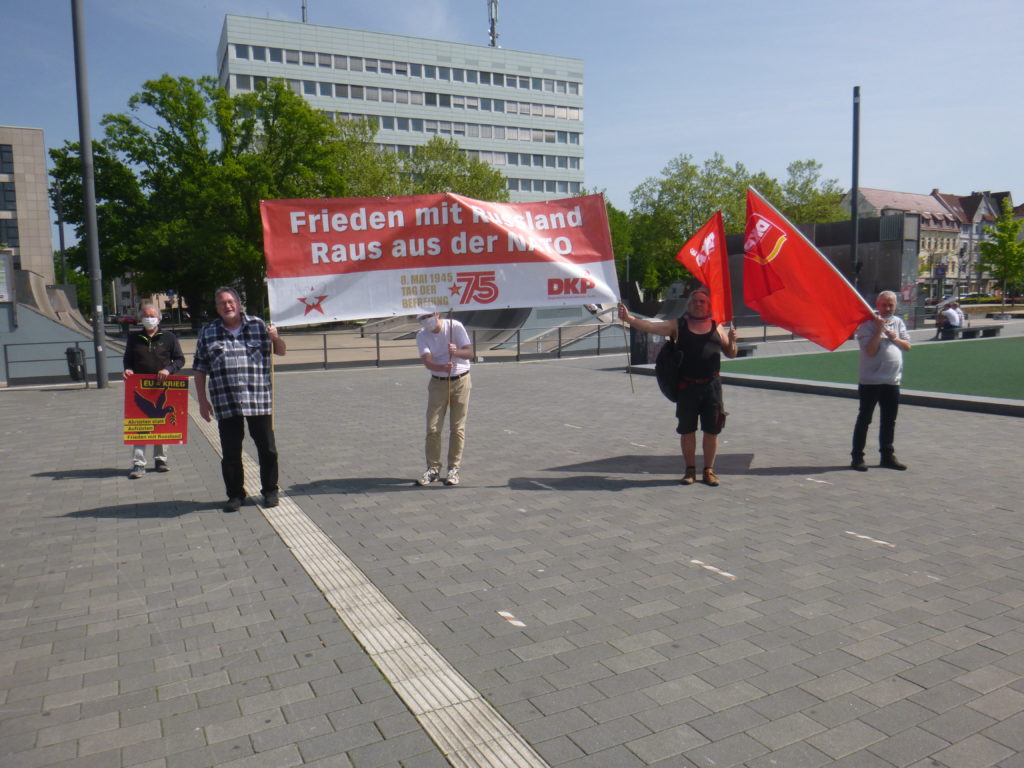 Bielefeld 1 - Danke Marija, Anatoli und Wassili! (Teil II) - 8. Mai, Antifaschismus, DKP, Tag der Befreiung - Blog, Aktion