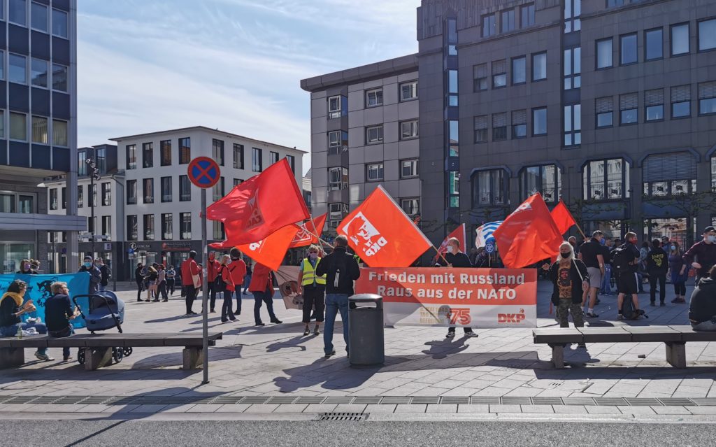 Lübeck - Danke Marija, Anatoli und Wassili! (Teil II) - 8. Mai, Antifaschismus, DKP, Tag der Befreiung - Blog, Aktion