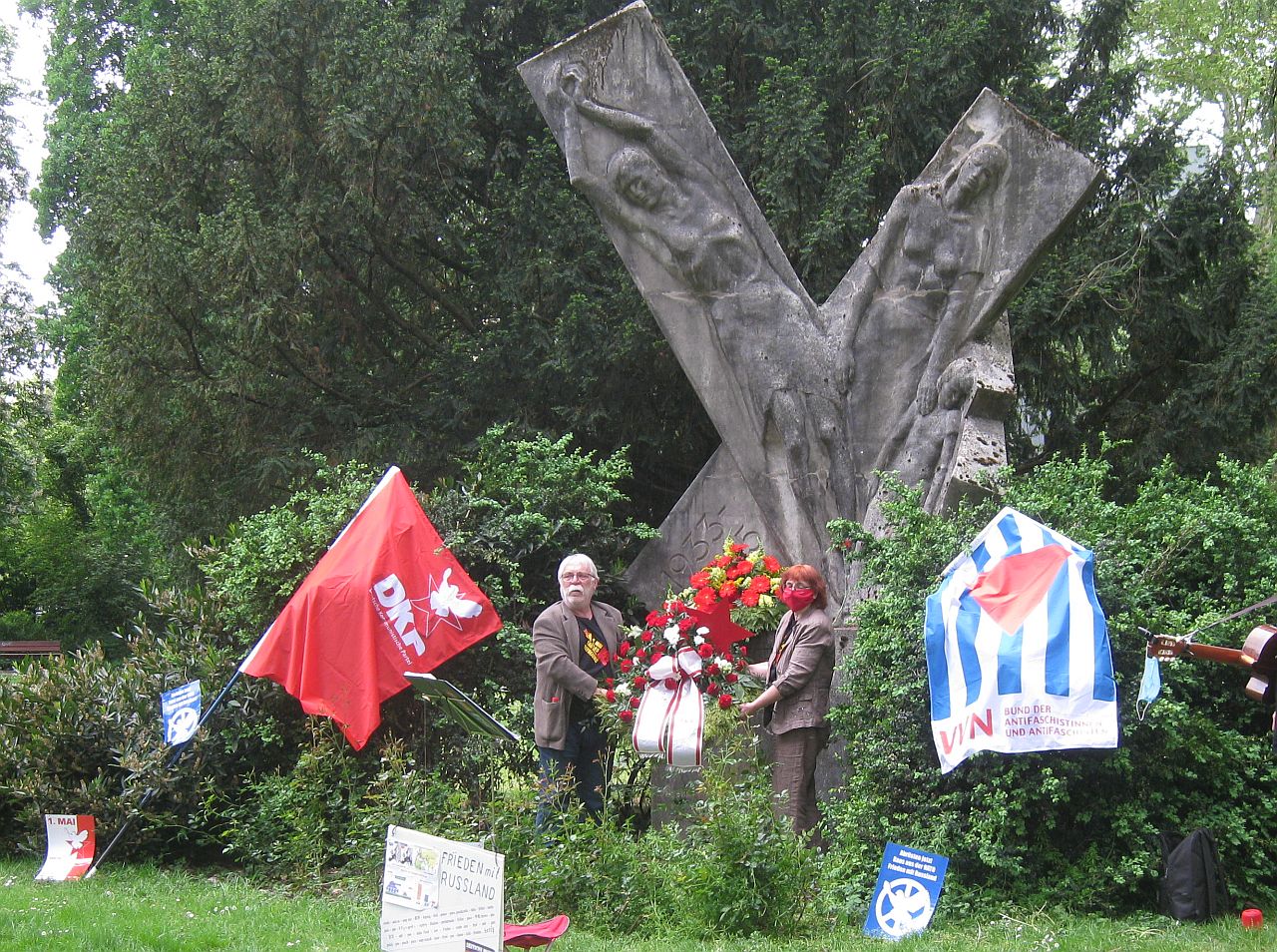 Mainz 1 - Friedensbotschaft - Antifaschismus, Tag der Befreiung - Im Bild
