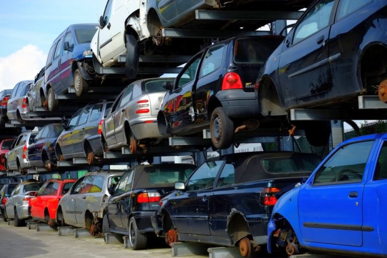 junkyard 1501245 - Staatsknete für Aktionäre - Automobilindustrie - Automobilindustrie