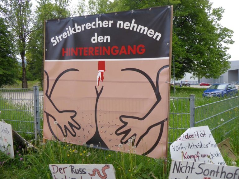 230201 Plakat Streikbrecher nehmen den Hintereingang - Streik bei Voith Sonthofen beendet - Arbeitskämpfe - Wirtschaft & Soziales
