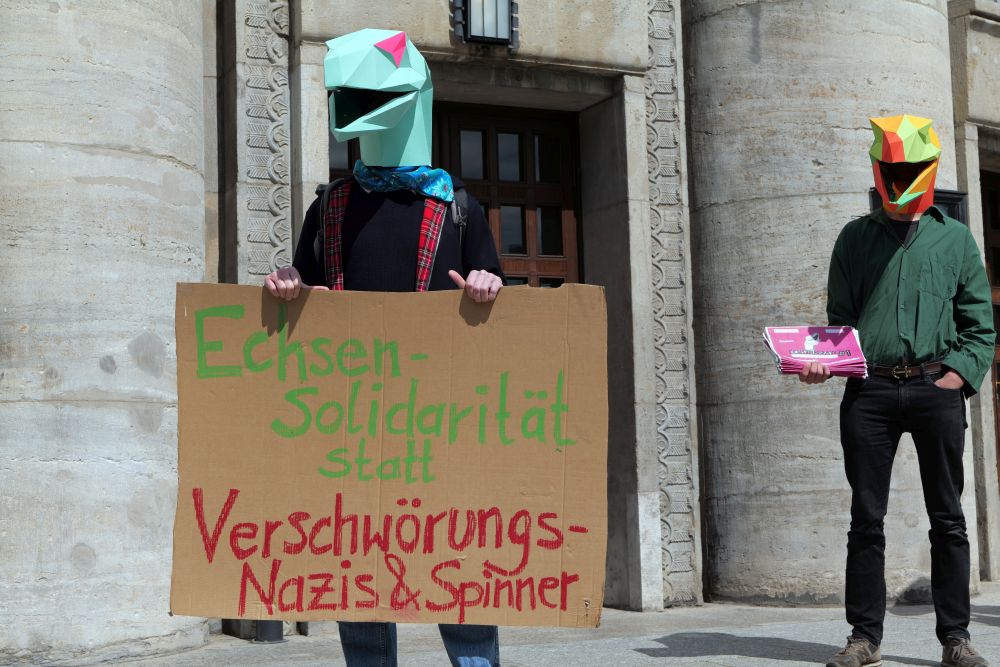 231001 Hygienedemo - Dreierlei Einerlei - UZ vom 5. Juni 2020 - UZ vom 5. Juni 2020