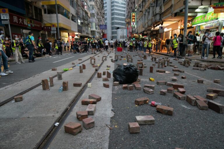 300601 hongkong - Tatsachen statt Behauptungen - China - Im Bild