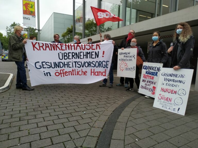 360303 bildmeldung - Spahn in Essen - Proteste - Proteste