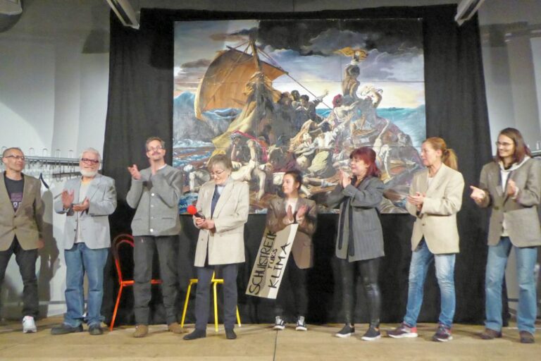 361101 Kultur Wetzlar 1 - Gegen Demagogie und Dummheit - Theater - Theater