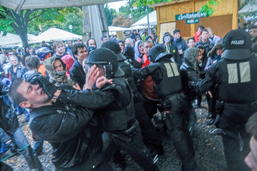 380803 schwarzer donnerstag jv 100930 05 5157 - Schwarzer Donnerstag - Privatisierung, Proteste - Im Bild