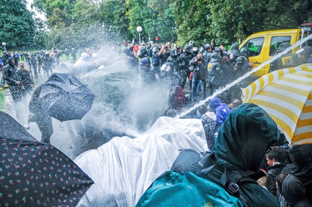 380804 schwarzer donnerstag jv 100930 03 4674 - Schwarzer Donnerstag - Privatisierung, Proteste - Im Bild