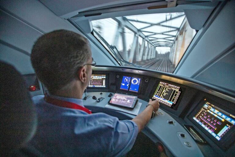 390303 - Deutsche Bahn stellt ein - Arbeitskämpfe - Arbeitskämpfe