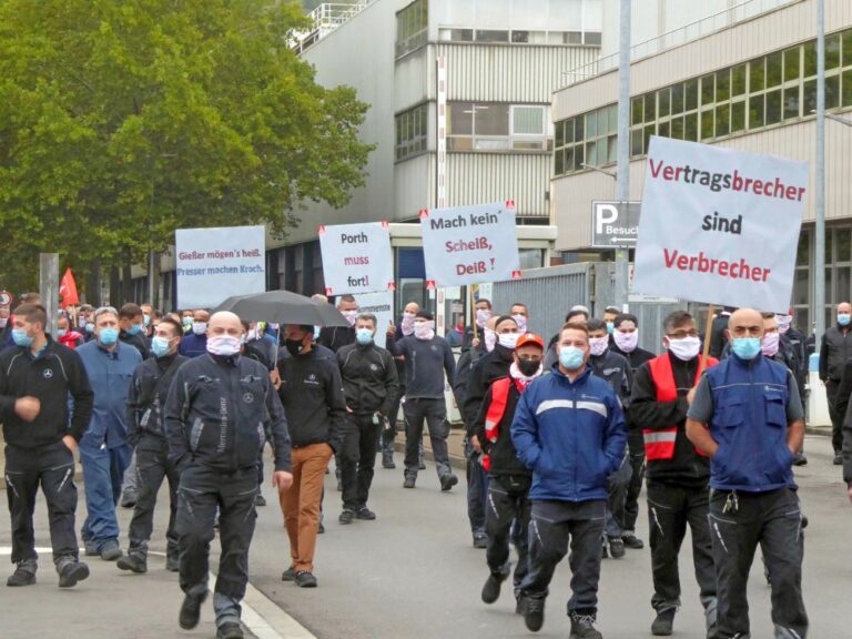 420201 Daimler1 - „Ihr seid nicht allein“ - Streik - Streik