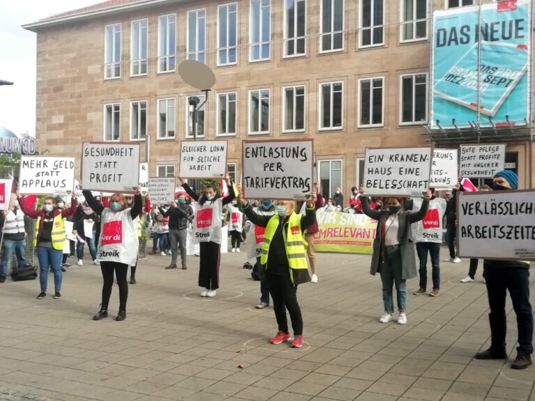 420301 Streik - Druck aus den Kliniken - Krankenhaus - Krankenhaus