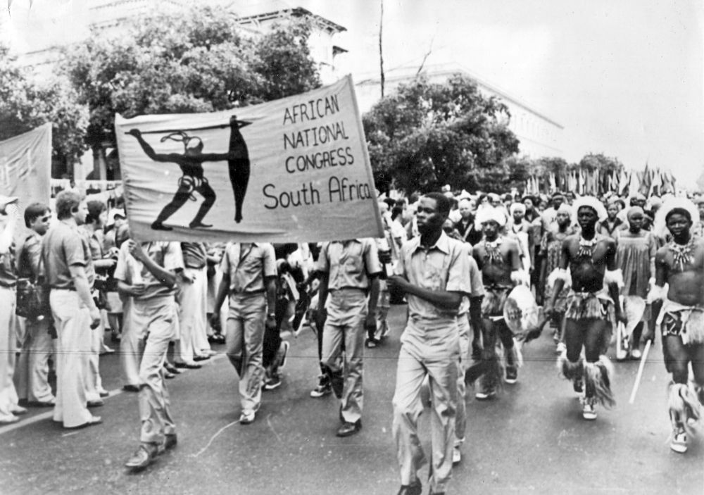 450801 ANC - Auf Seiten der Unterdrückten - Geschichte der Arbeiterbewegung, Internationale Solidarität, Jugend - Hintergrund