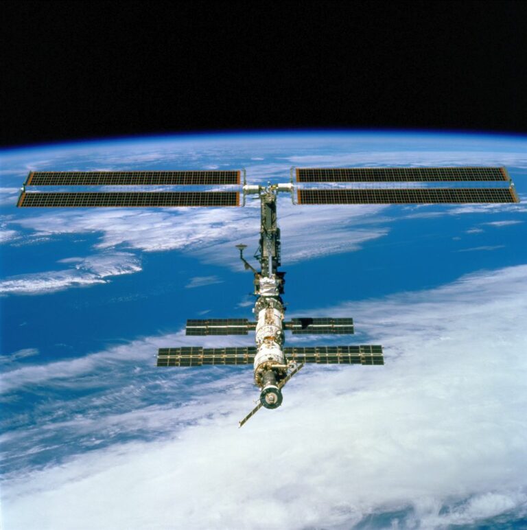 471202 STS 97 ISS - Ein neues Zeitalter? - Weltraum - Weltraum