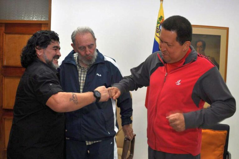 diego maradona kuba fidel castro hugo chavez besuc - D10S - Fußball, Klassenkampf - Internationales