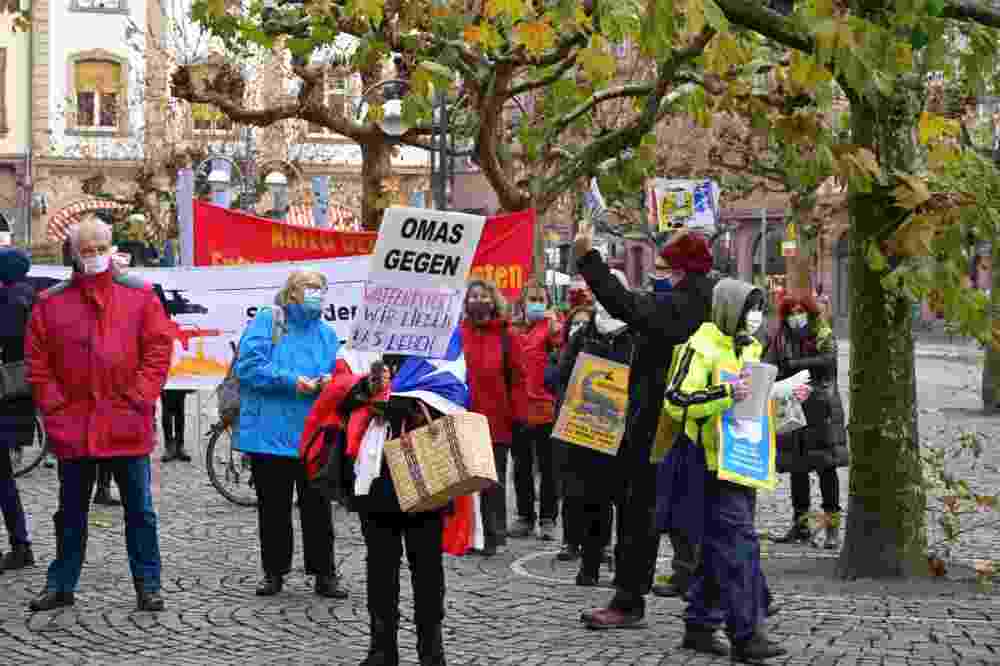 ffm - Kein Geld für Krieg - Abrüsten statt Aufrüsten, Aktionstag, Friedenskampf - Im Bild