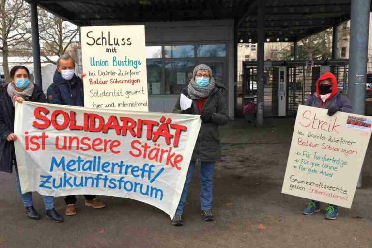 040201 - Solidarität mit türkischen Arbeitern - Arbeitskämpfe, Automobilindustrie, Streik - Wirtschaft & Soziales