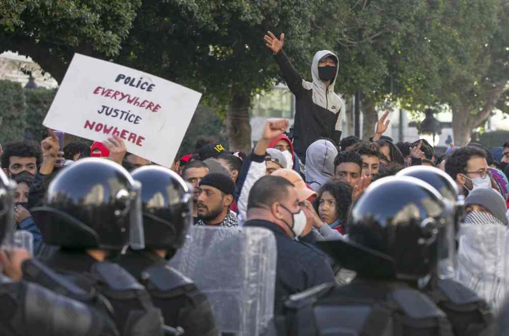 040601 Tunesien - Ein Recht, keine Gefälligkeit - Proteste, Tunesien - Internationales