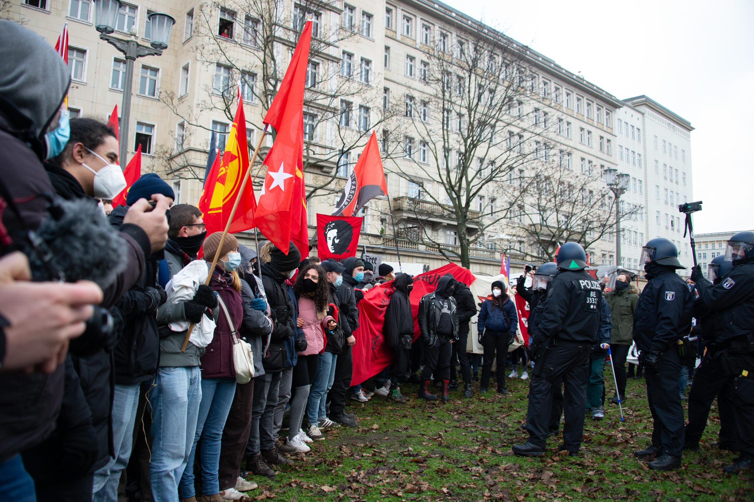 Gabi Senft 2 scaled - Rosa & Karl 2021 - Demonstration, Geschichte der Arbeiterbewegung - Im Bild