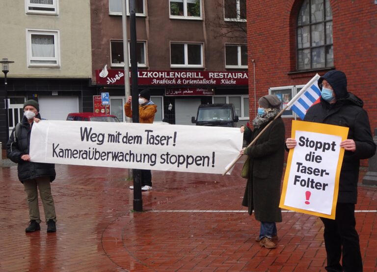 DSC01462 - Proteste gegen die Ausrüstung der Polizei mit Tasern in Dortmund - Blog - Blog