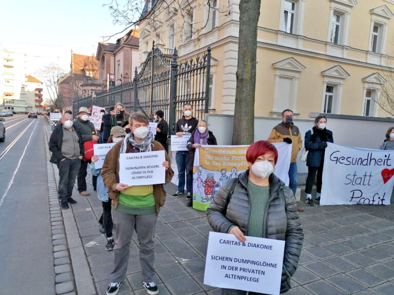 090301 - „Nach dem Klatschen kommt die Klatsche“ - Pflege - Pflege