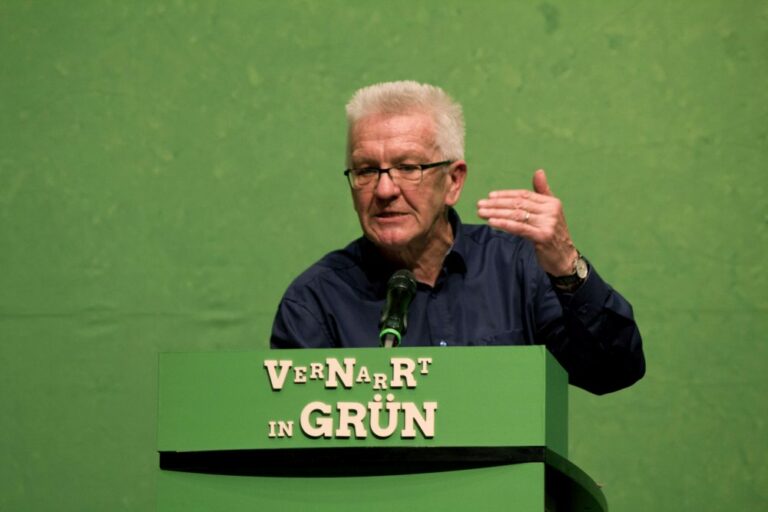 090402 gruene 1 - „Damit Gewehre schießen“ - Bündnis 90 / Die Grünen - Bündnis 90 / Die Grünen