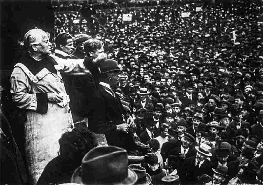 090803 BG clara zetkin lustgarten 1921 youbioit - Starke Frau mit einem Ziel - §nfb, Frauen, Frauentag, Geschichte der Arbeiterbewegung - Im Bild