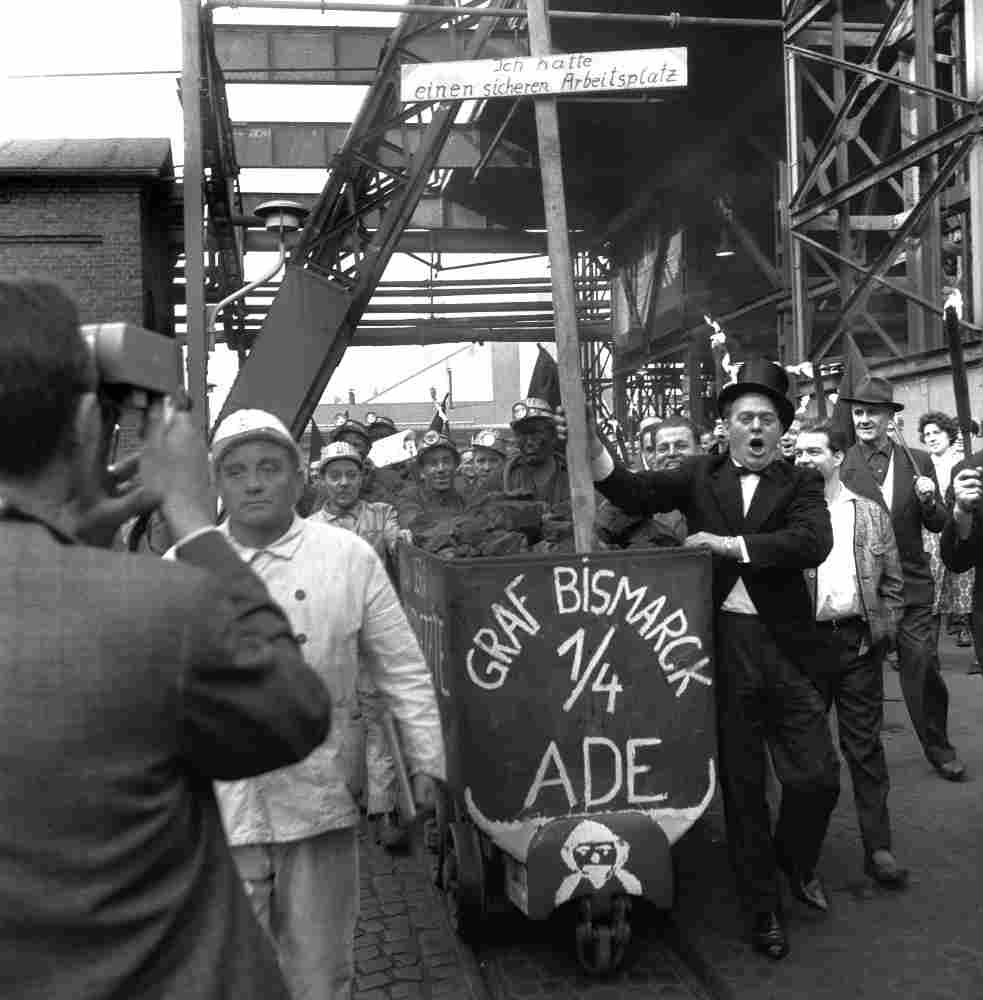 11 oben ruhrmuseum AusstellungRS4407 2196 T4039 4 Presse - Zwischen Anspruch und Wirklichkeit - Bergbau, Geschichte der Arbeiterbewegung - Kultur