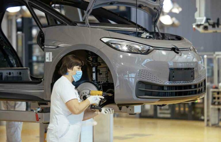 120201 VW - Jobkiller Elektromobilität - Automobilindustrie - Wirtschaft & Soziales