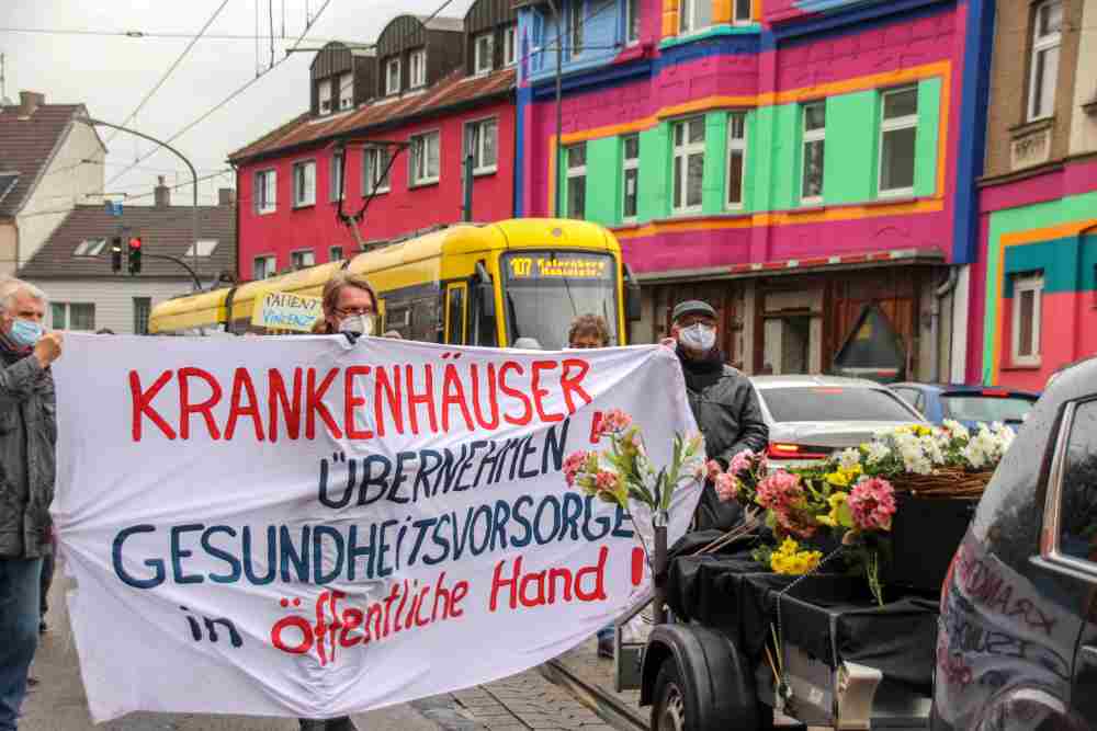 1202 Krankenhaus - Klinik-Kahlschlag trotz Corona - Gesundheitswesen, Krankenhaus - Wirtschaft & Soziales