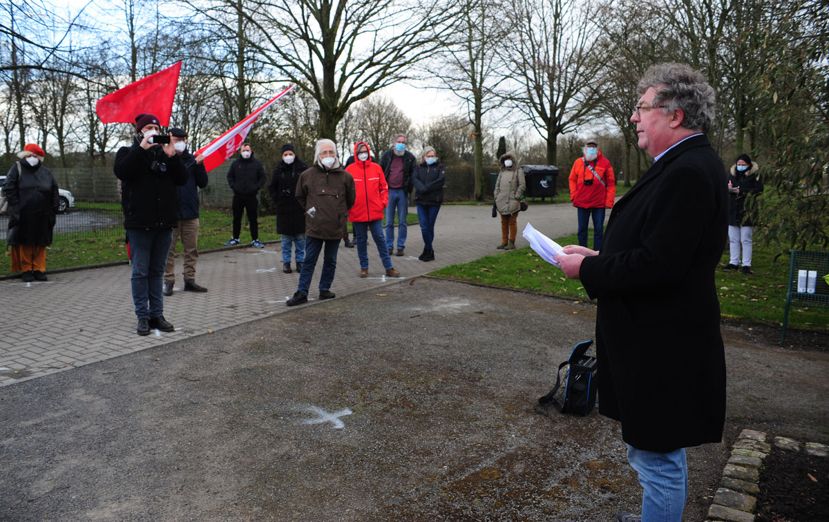 DSC 62601 - Bündnis „Blumen für Pelkum“ ehrte Kämpfer der Roten Ruhrarmee - DKP, Geschichte der Arbeiterbewegung, Kundgebungen - Blog, DKP in Aktion