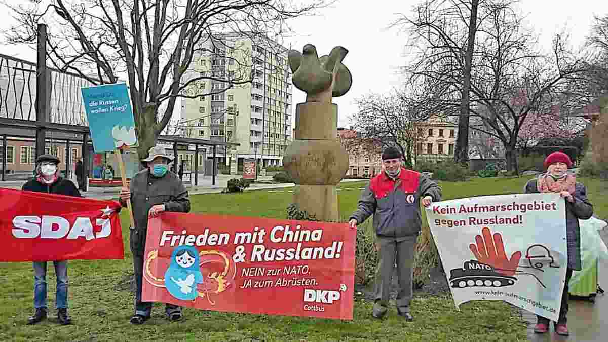 Cottbus - Ostermarsch 2021 - Friedenskampf, Ostermarsch - Im Bild