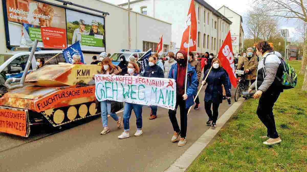 Kassel2 1 - Ostermarsch 2021 - Friedenskampf, Ostermarsch - Im Bild