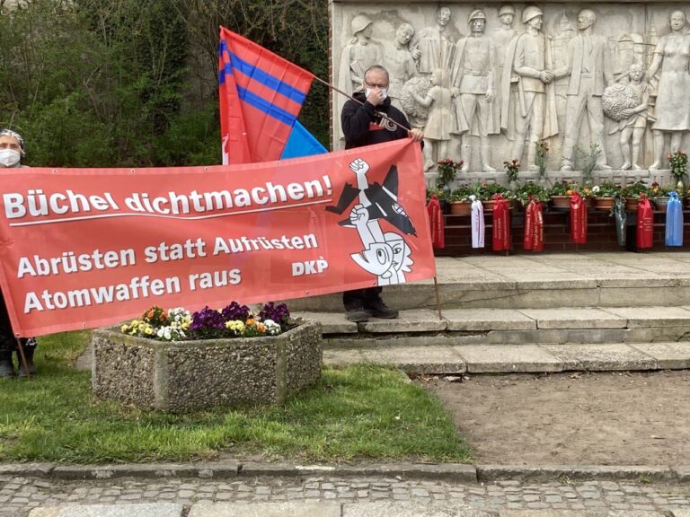 photo 2021 04 25 13 15 45 - Elbetag 2021: Gegen die Aggressoren und Räuber - Demonstration - Demonstration