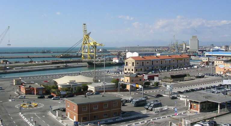 1280px Aree portuali di Livorno 1 - Keine Waffen nach Israel - Widerstand - Widerstand