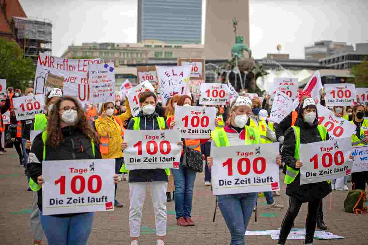 210201 Krankenhausbewegung - 100 Tage bis zum Streik - Arbeitskämpfe, Krankenhaus, Streik, Tarifkämpfe - Wirtschaft & Soziales