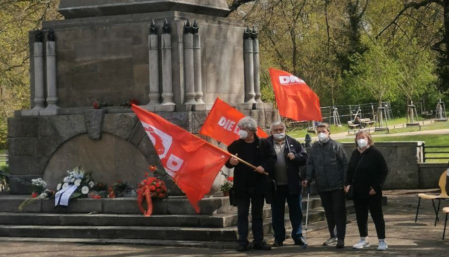 Berlin Schoenholz - Wer nicht feiert, hat verloren - Antifaschismus, Friedenskampf, Geschichte der Arbeiterbewegung - Blog, DKP in Aktion