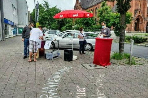 132037248 3569731753127518 4612930147879040944 n - 1.000 Unterschriften für mehr Krankenhäuser - DKP, Krankenhaus, Protest - Blog, DKP in Aktion