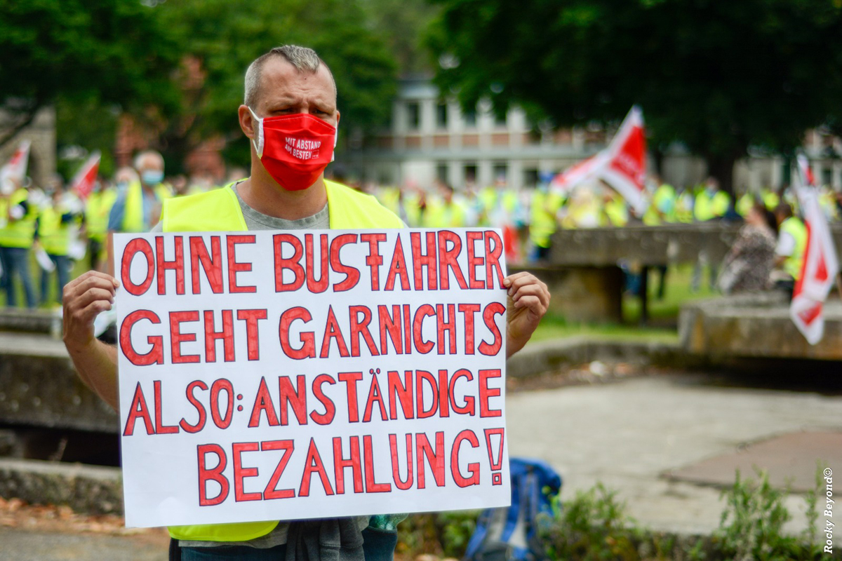 270302 Busfahrerstreik - Streik im privaten Busgewerbe - UZ vom 9. Juli 2021 - UZ vom 9. Juli 2021