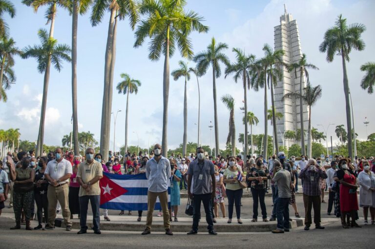 30 07 1 Kuba - Gescheiterter Gipfel - Beide Amerikas, Imperialismus, USA - Internationales