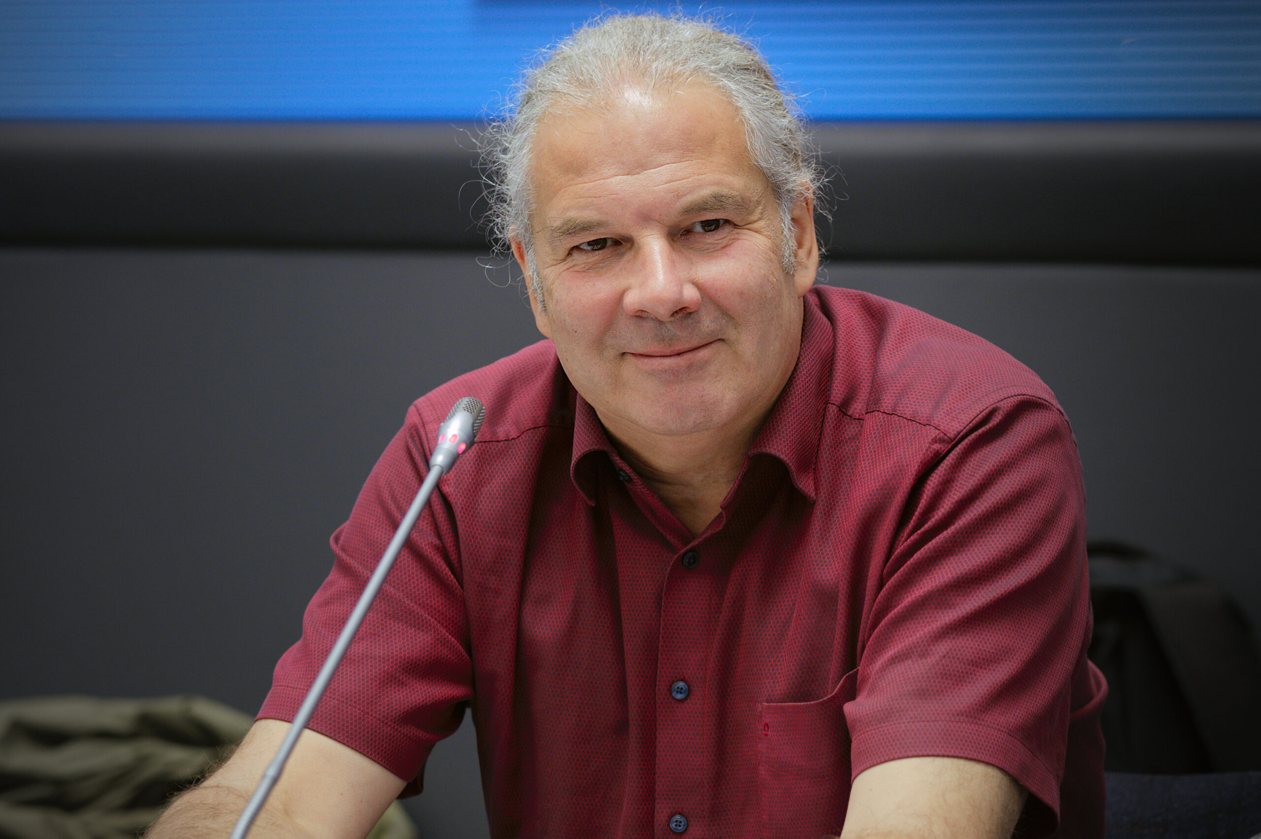 Andrej Hunko im Bundestag 2020 scaled - Demokratische Grundrechte verteidigen – DKP zur Wahl zulassen - DKP, Repression - Blog