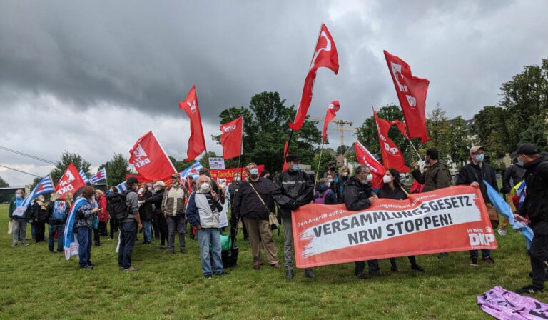 240238735 2879806895602852 5808895065200855236 n - Demonstranten ließen sich nicht provozieren - NRW, Proteste, Versammlungsrecht - Aktion