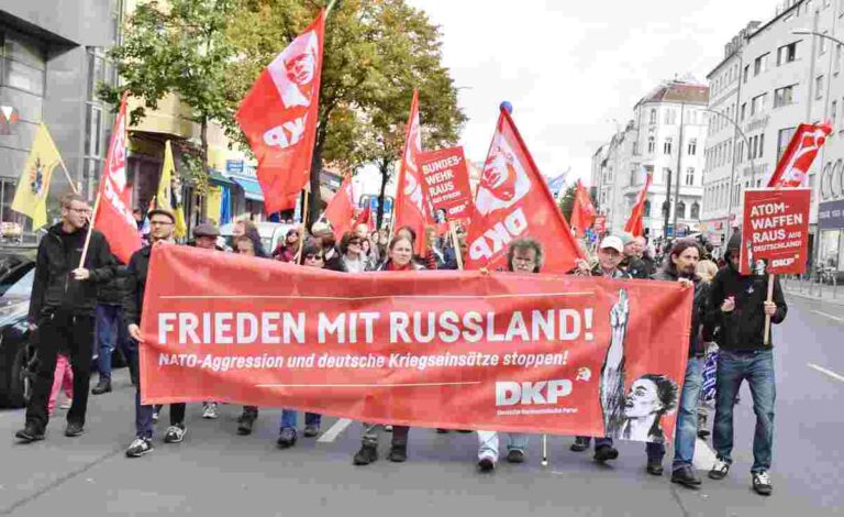 310401 portrait - Was für den Frieden tun - Bundestagswahl - Bundestagswahl