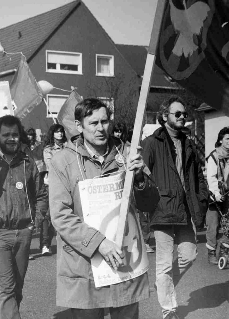 Hoffmeister Archiv3 - Ehrung eines Friedenskämpfers - Antifaschismus, DKP, Geschichte der Arbeiterbewegung - Im Bild
