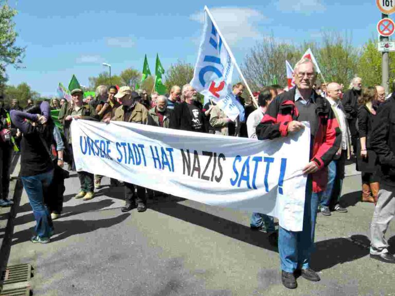 W.Hoffmeister - Die Faust nicht nur in der Tasche ballen - DKP in Aktion - DKP in Aktion