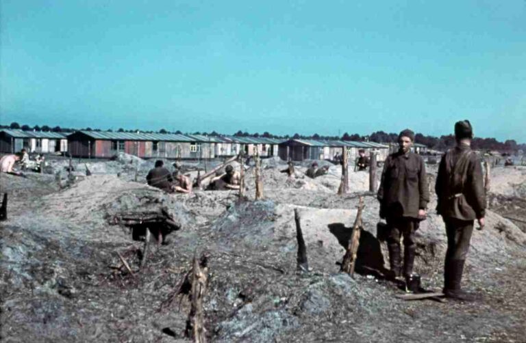 341001 Stukenbrock - Erinnern an die Verbrechen der Wehrmacht - Geschichte der Arbeiterbewegung - Geschichte der Arbeiterbewegung